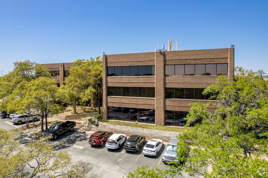 14800 San Pedro Ave, San Antonio, TX à louer - Photo de l’immeuble – Image 1 sur 5