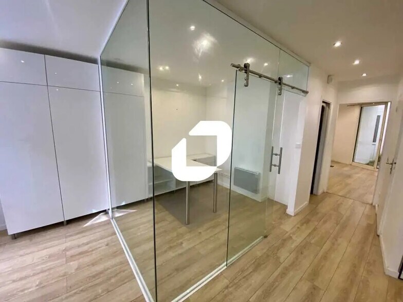 Bureau dans Bordeaux à louer - Photo de l’immeuble – Image 2 sur 5