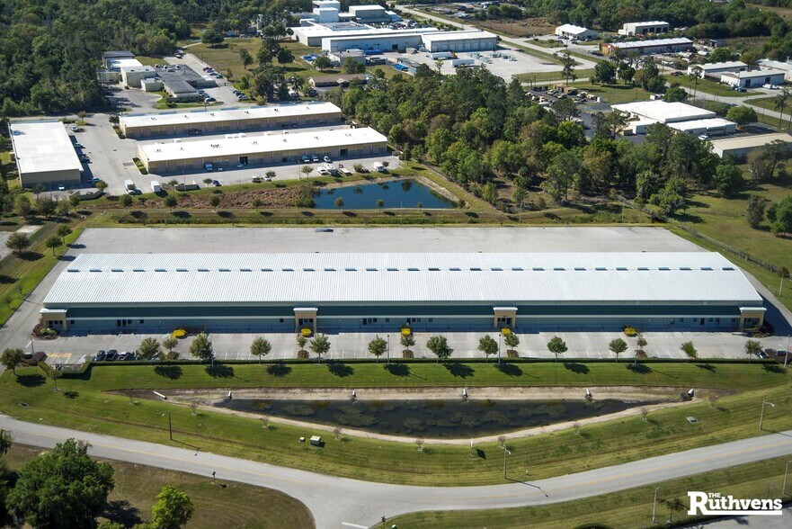 3919 Air Park Dr, Lakeland, FL à louer - Photo de l’immeuble – Image 1 sur 6