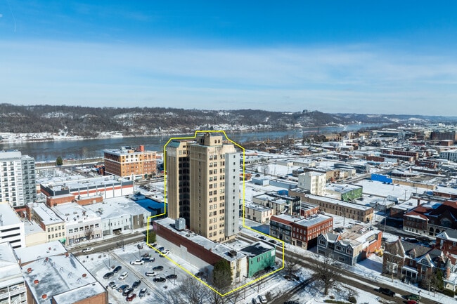 Plus de détails pour Historic Redevelopment Near University – aux enchères, Huntington, WV