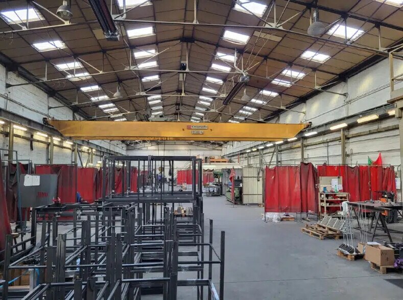 Local d’activités dans Chassieu à louer - Photo intérieure – Image 3 sur 5