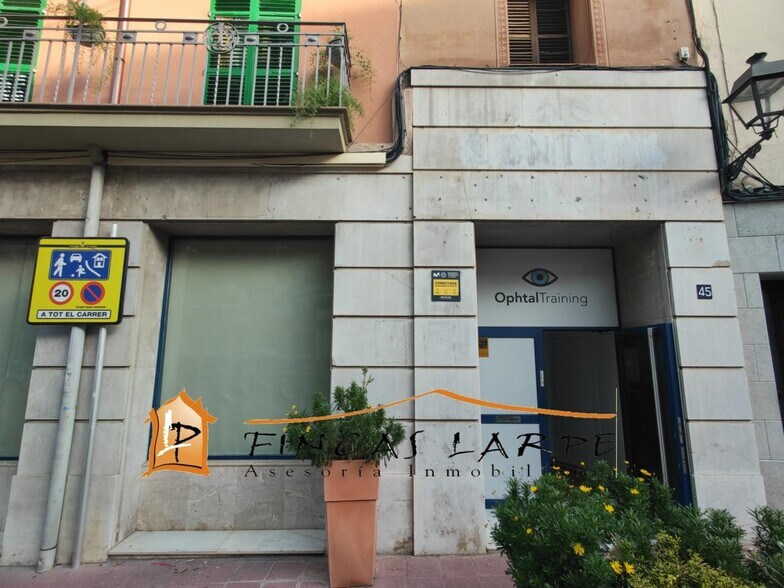 Immeuble residentiel dans Martorell, Barcelona à vendre - Photo de l’immeuble – Image 2 sur 5