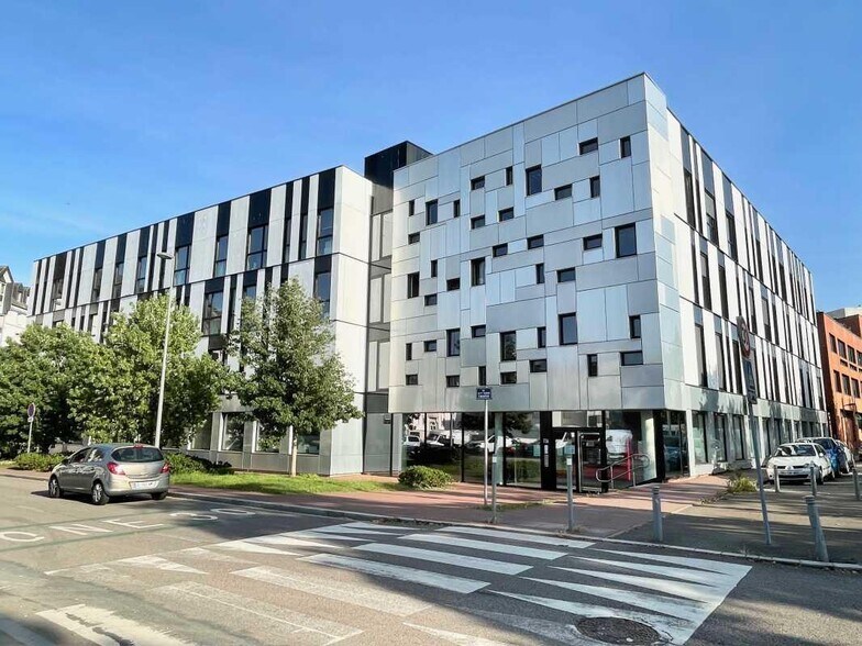 Bureau dans Rouen à louer - Photo de l’immeuble – Image 1 sur 9