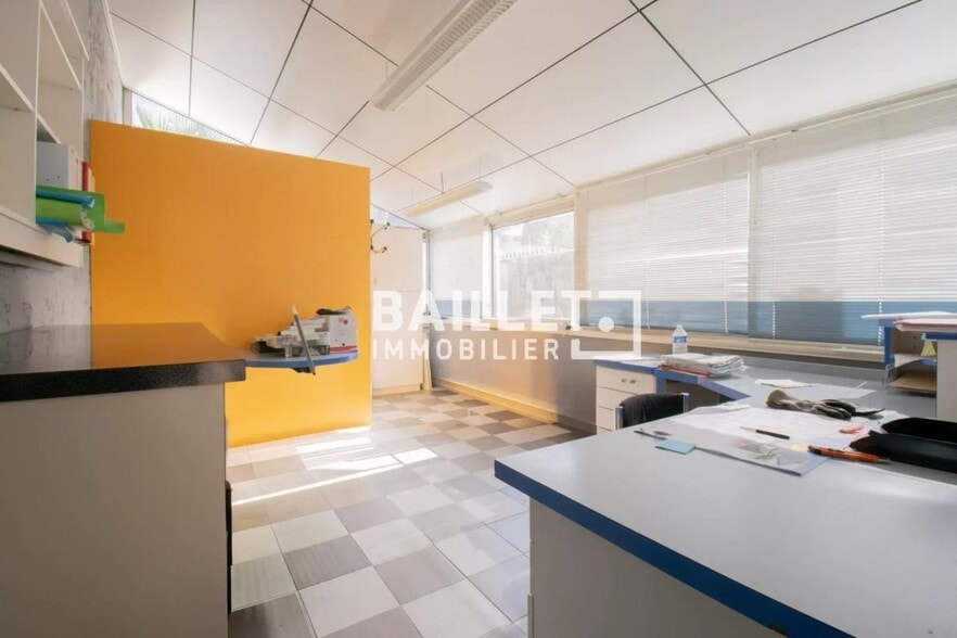 Bureau dans Cagnes-sur-Mer à louer - Photo intérieure – Image 2 sur 4
