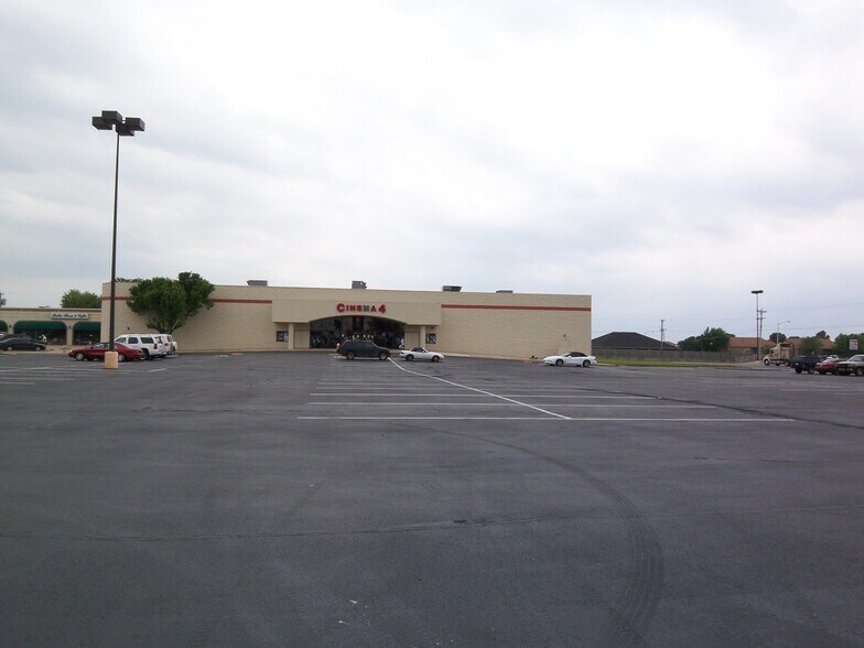 900 E Prospect Ave, Ponca City, OK à louer - Photo principale – Image 2 sur 3