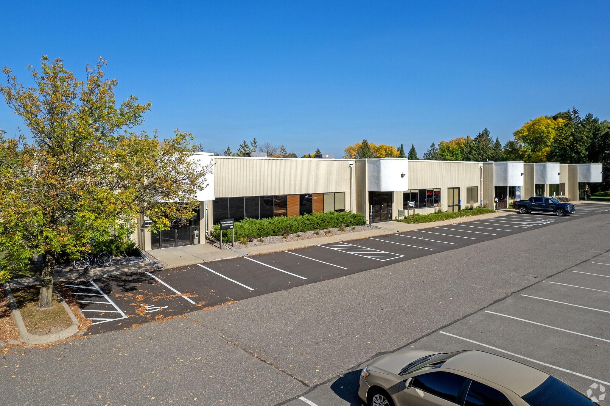 6550-6570 Edenvale Blvd, Eden Prairie, MN à louer Photo principale– Image 1 sur 6
