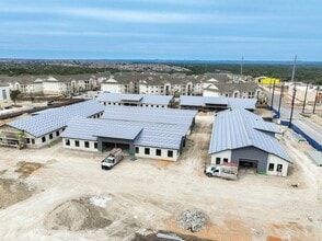 211 Crossing Ave, San Antonio, TX à vendre Photo de l’immeuble– Image 2 sur 45