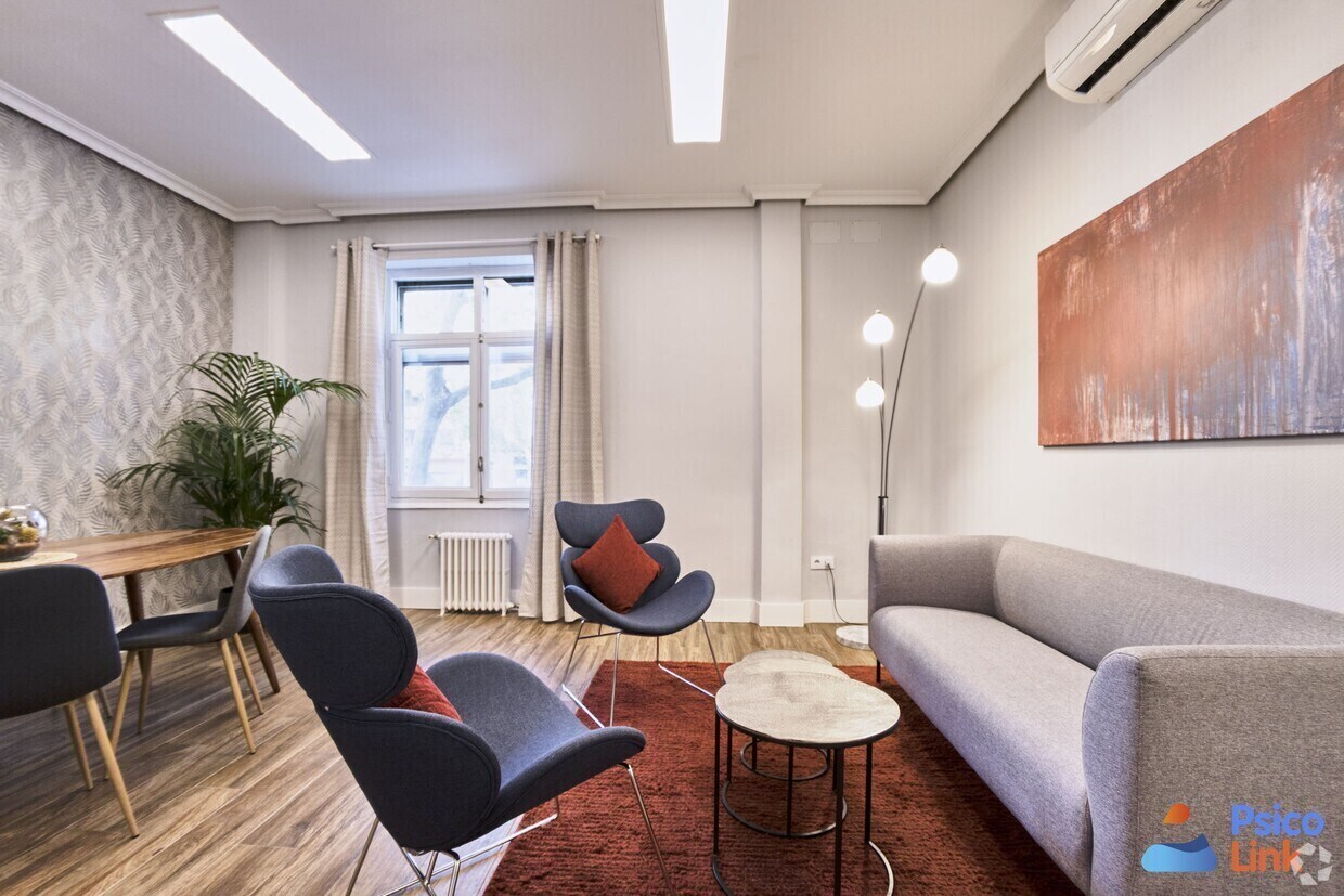Calle de Francisco Silvela, 69, Madrid, Madrid à louer Photo principale– Image 1 sur 5