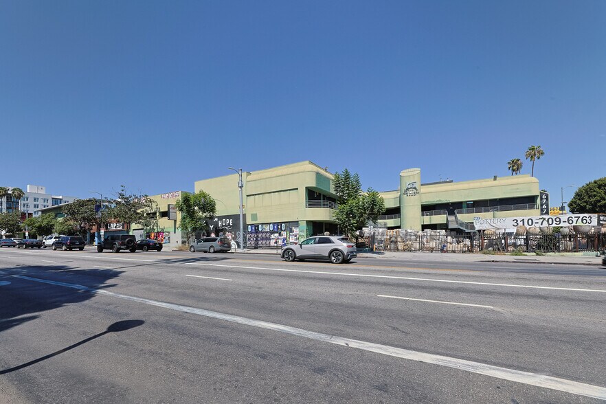 6767 W Sunset Blvd, Los Angeles, CA à vendre - Photo de l’immeuble – Image 3 sur 6