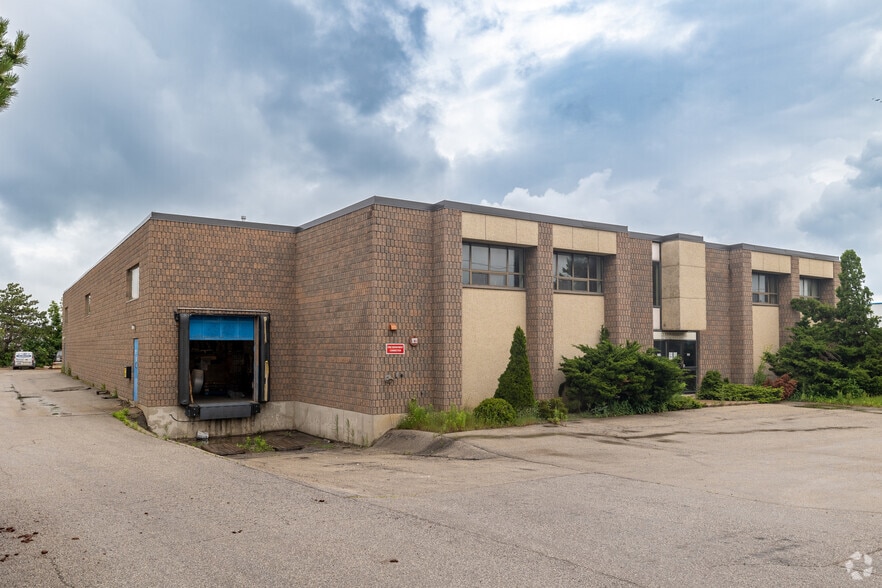 205 Summerlea Rd, Brampton, ON à vendre - Photo principale – Image 1 sur 3