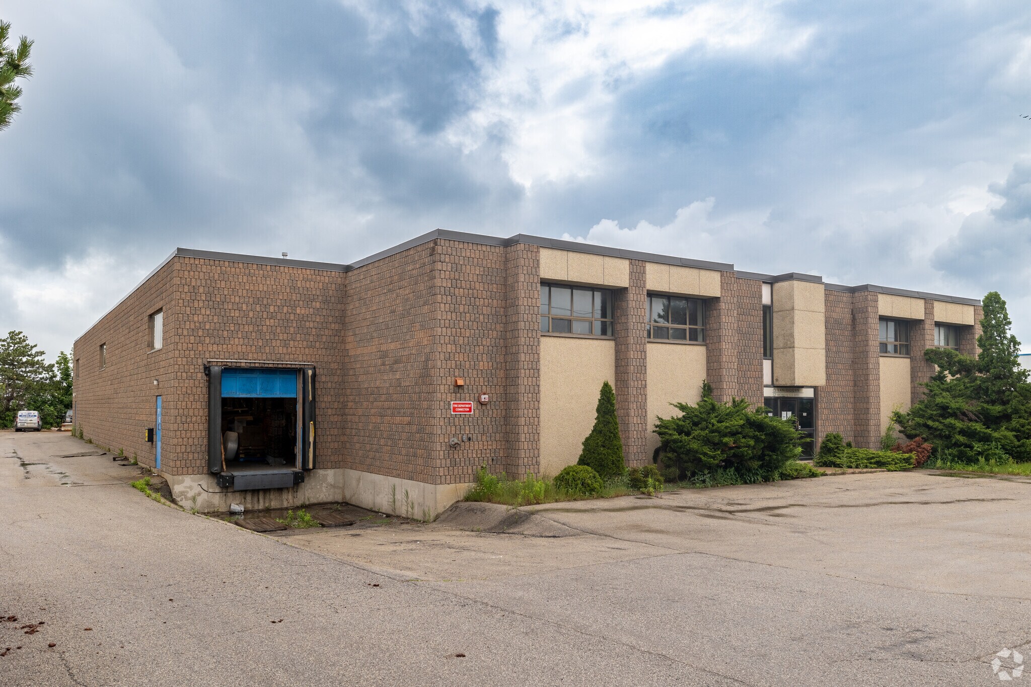 205 Summerlea Rd, Brampton, ON à vendre Photo principale– Image 1 sur 4