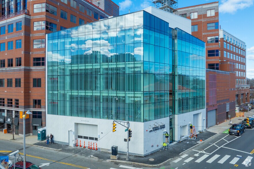 30 Hampshire st, Cambridge, MA à louer - Photo de l’immeuble – Image 1 sur 4