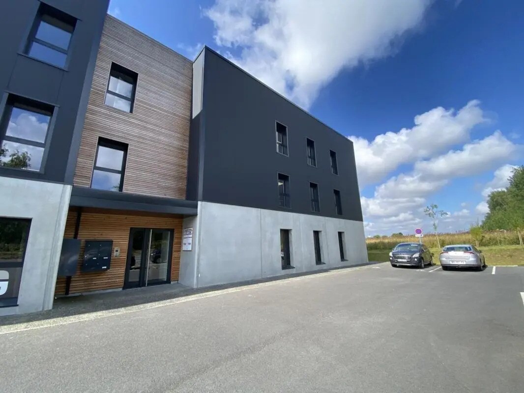 Bureau dans Honguemare-Guenouville à louer Photo de l’immeuble– Image 1 sur 4
