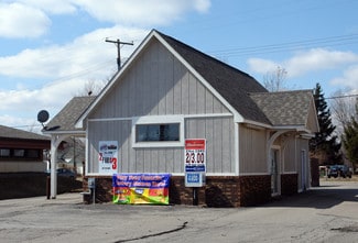 Plus de détails pour 832 S Main St, Lapeer, MI - Local commercial à louer
