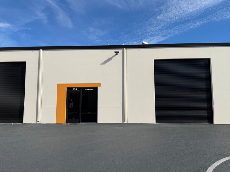 1805-1839 Walsh Ave, Santa Clara, CA à louer - Photo de l’immeuble – Image 2 sur 4