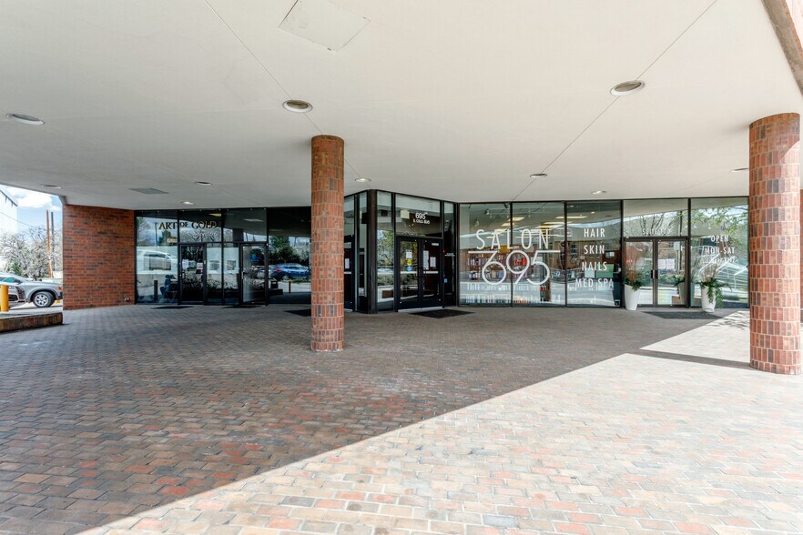 695 S Colorado Blvd, Denver, CO à louer - Photo de l’immeuble – Image 2 sur 6