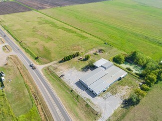 Plus de détails pour 700 N Main St, Lexington, OK - Industriel/Logistique à vendre