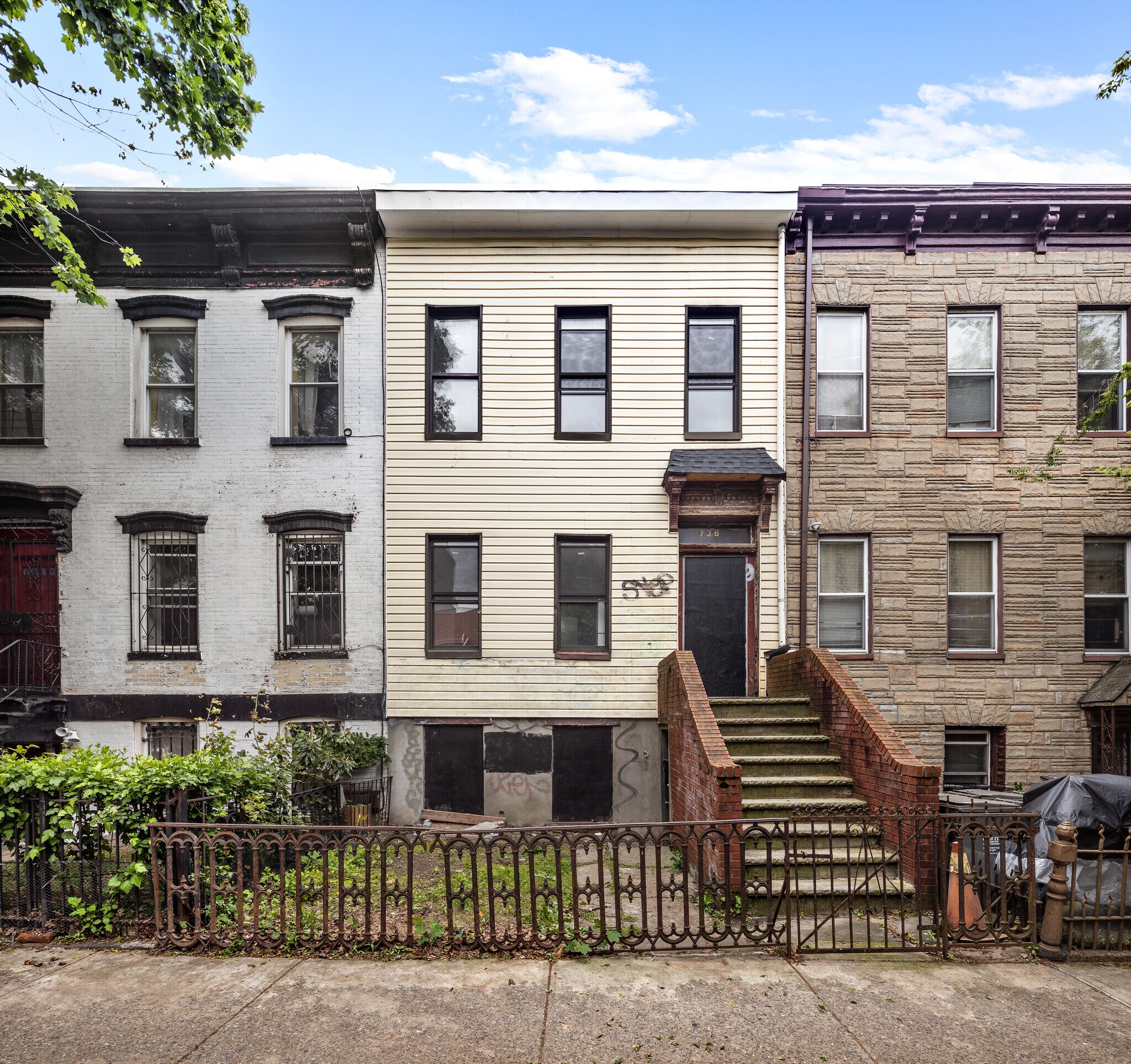 738 Lafayette Ave, Brooklyn, NY à vendre Photo principale– Image 1 sur 12