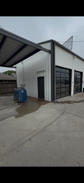 424 W Henderson St, Cleburne, TX à louer - Photo de l’immeuble – Image 1 sur 20