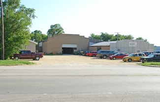 Plus de détails pour 20020 E Grant Hwy, Marengo, IL - Industriel/Logistique à vendre