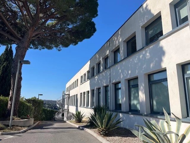 Bureau dans Cagnes-sur-Mer à louer Photo de l’immeuble– Image 1 sur 6