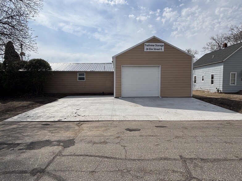 28 East Elm Street, Saint Joseph, MN à louer - Photo de l’immeuble – Image 1 sur 15