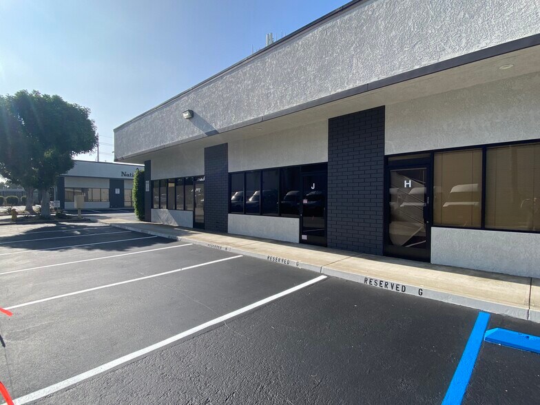 1422 S Allec St, Anaheim, CA à louer - Photo de l’immeuble – Image 3 sur 6