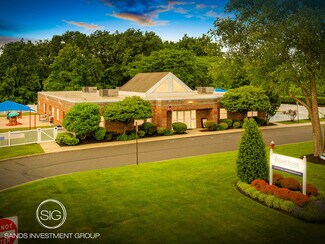Plus de détails pour 119 Pheasant Run, Newtown, PA - Local commercial à vendre
