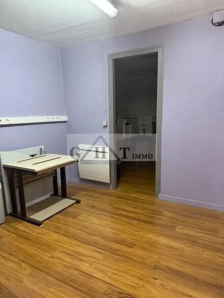 Local commercial dans Villeneuve-le-Roi à louer - Photo intérieure – Image 3 sur 16