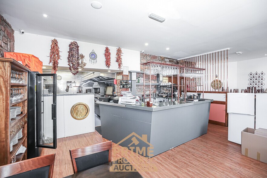 264-268 High St, Arbroath à vendre - Photo intérieure – Image 2 sur 22