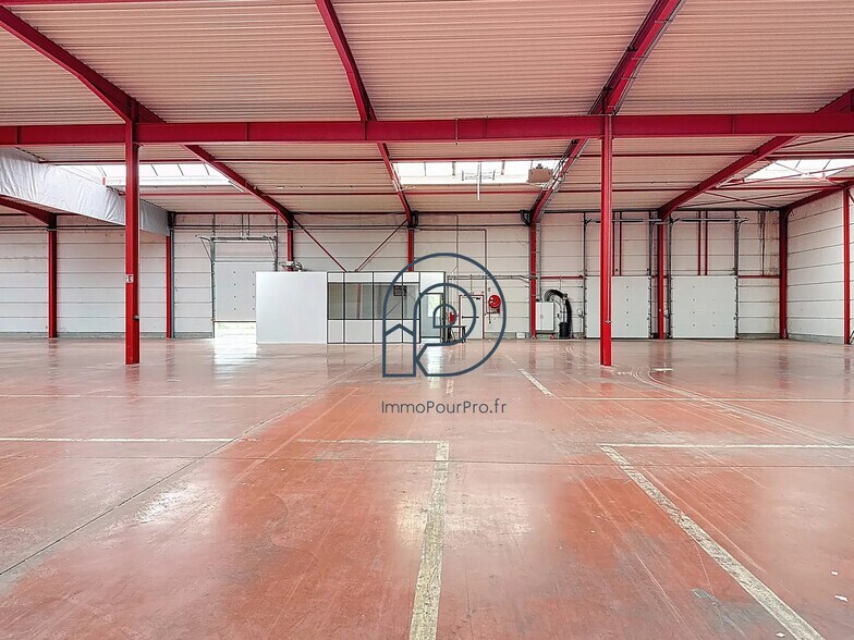 Industriel/Logistique dans Halluin à vendre - Photo de l’immeuble – Image 2 sur 14