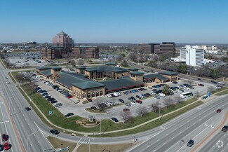 College & Metcalf Plaza - Local commercial