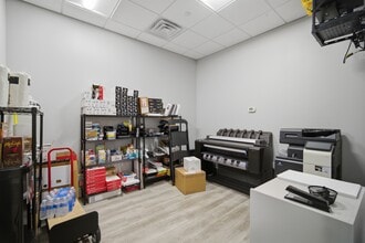 795 Ela Rd, Lake Zurich, IL à louer Photo intérieure– Image 2 sur 22