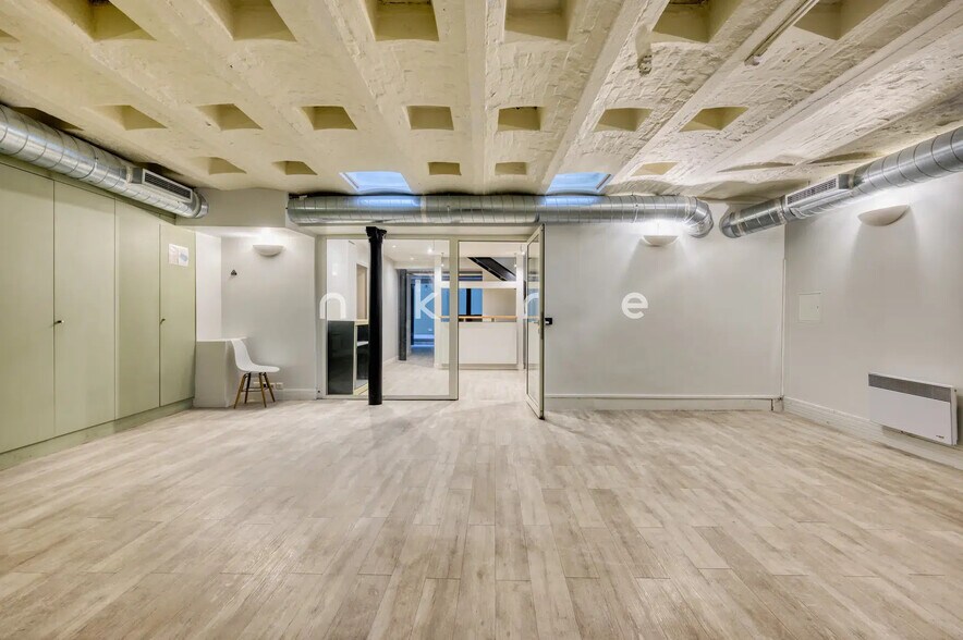 Bureau dans Paris à vendre - Photo de l’immeuble – Image 3 sur 12