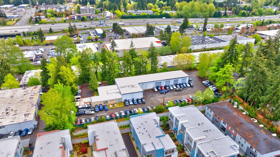 11805 NE 116th St, Kirkland, WA à vendre - Photo de l’immeuble – Image 1 sur 12