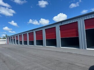 Plus de détails pour 2750 N Tamiami Trl, North Fort Myers, FL - Industriel/Logistique à louer