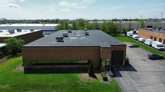 Plus de détails pour 2768 Golfview Dr, Naperville, IL - Industriel/Logistique à vendre