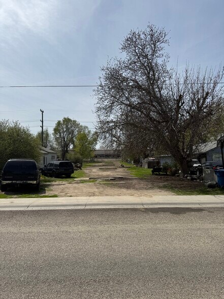 1st Street North, Nampa, ID à vendre - Photo de l’immeuble – Image 2 sur 2