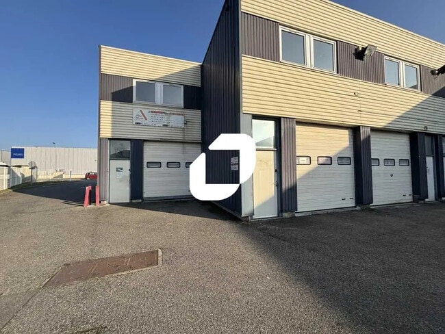 Plus de détails pour Bureau, Local d'activités à louer