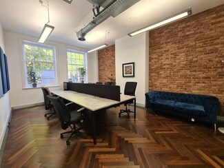 Plus de détails pour 30 Queen Sq, Bristol - Bureau à louer