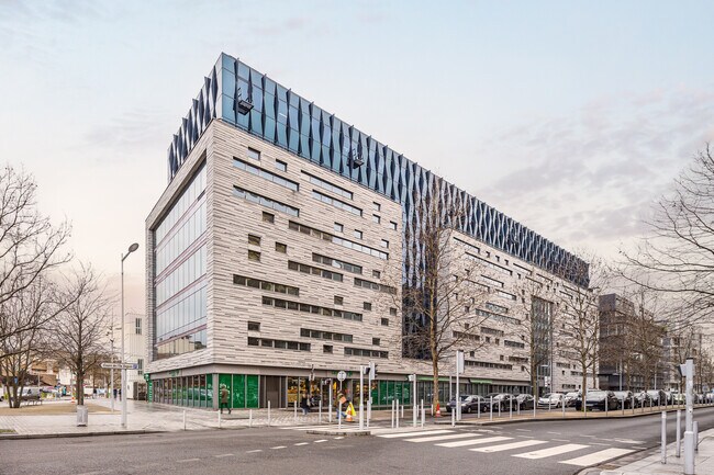 Plus de détails pour 892 Rue Yves Kermen, Boulogne-Billancourt - Bureau à louer