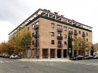 Plus de détails pour Local commercial à louer