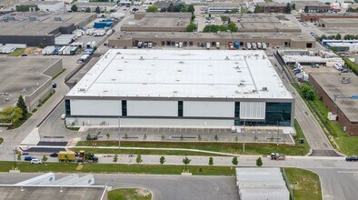 3195 Airway Dr, Mississauga, ON à louer Photo de l’immeuble– Image 2 sur 8