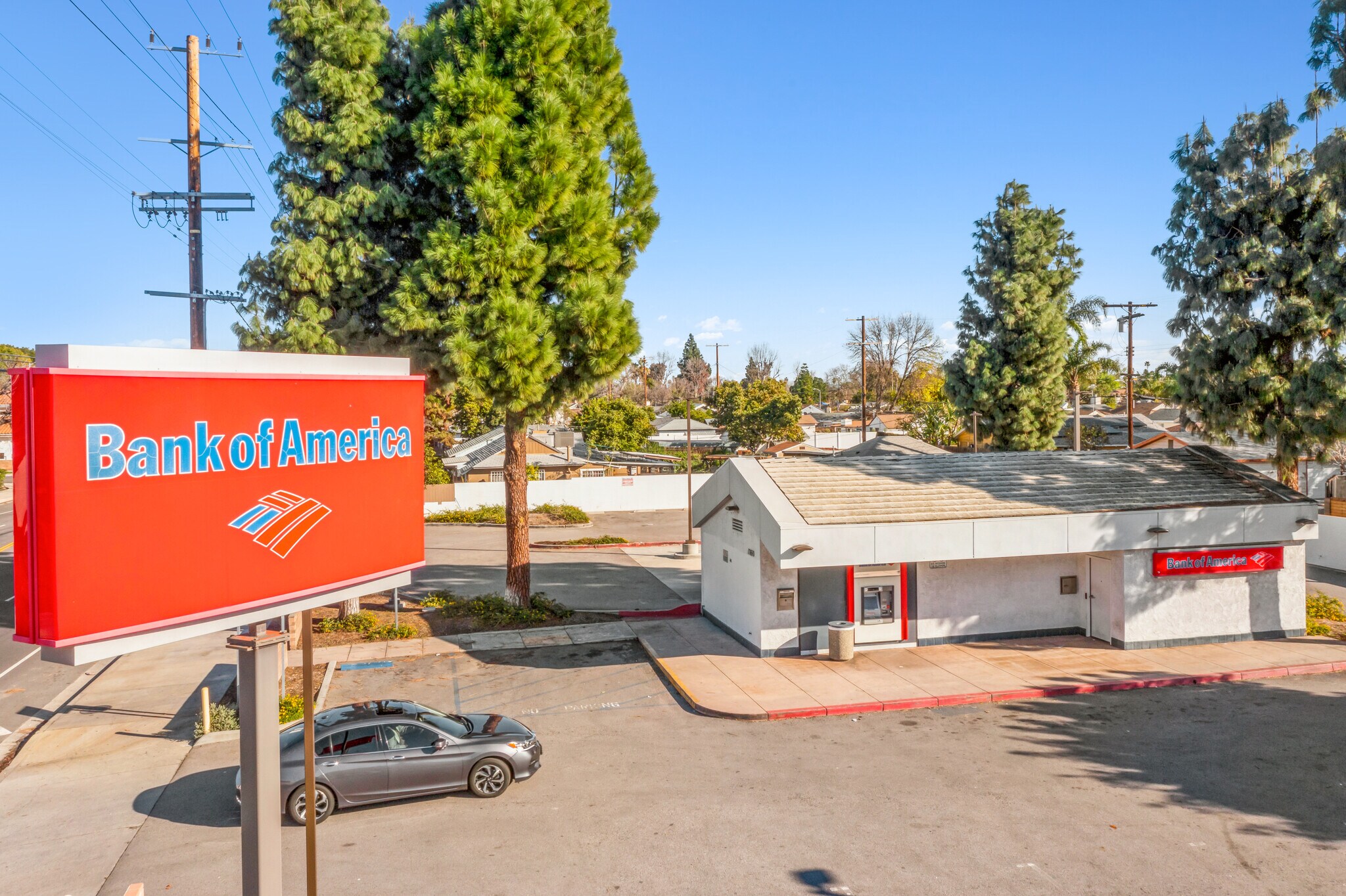 17650 Saticoy St, Van Nuys, CA à vendre Photo principale– Image 1 sur 5