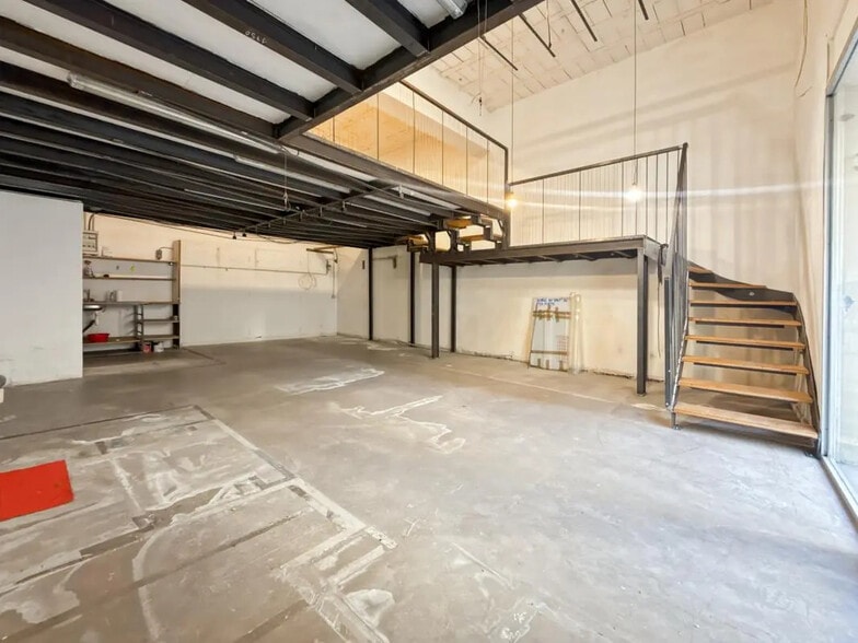 Local commercial dans Marseille à louer - Photo de l’immeuble – Image 3 sur 8