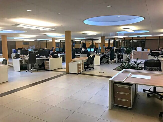 Plus de détails pour Bureau à vendre