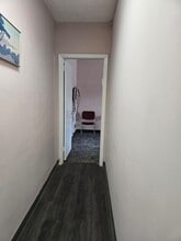 8635 Queens Blvd, Elmhurst, NY à louer Photo intérieure– Image 2 sur 5