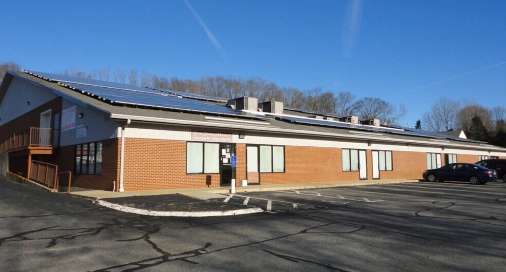 199 Old Hartford Rd, Colchester, CT à louer - Photo de l’immeuble – Image 2 sur 15