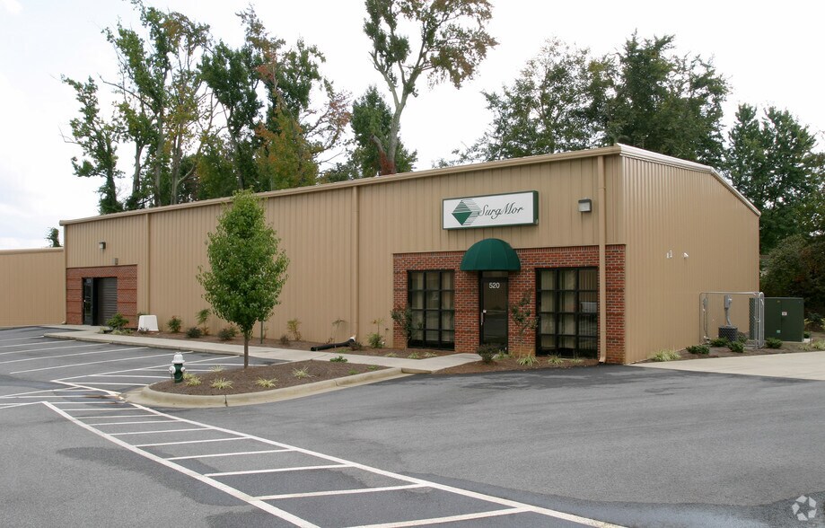 514 Teague St, Greensboro, NC à louer - Photo de l’immeuble – Image 2 sur 11