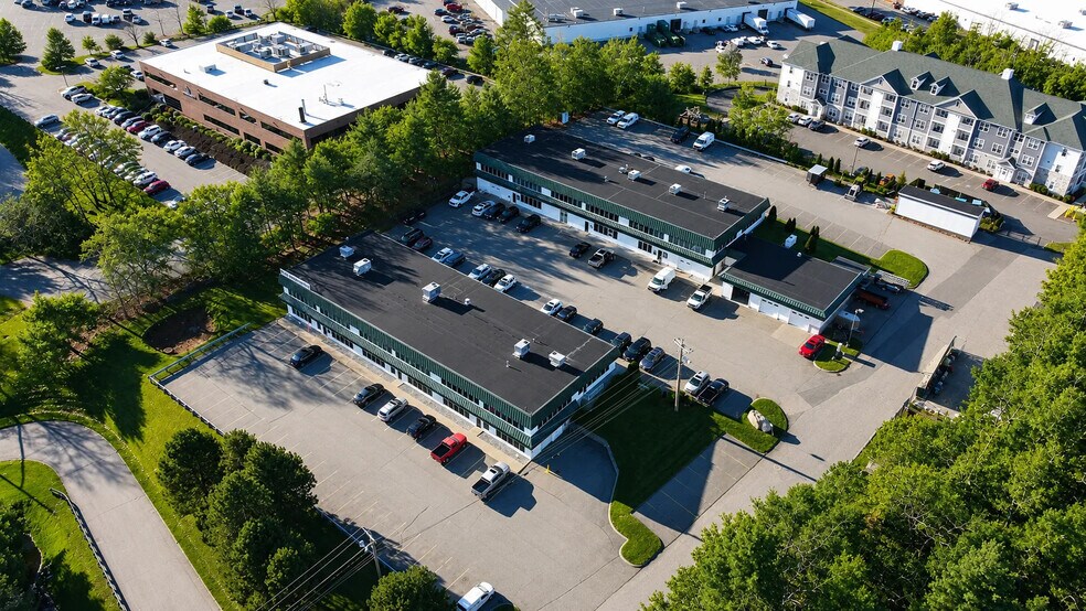 248 Mill Rd, Chelmsford, MA à louer - Photo de l’immeuble – Image 1 sur 3